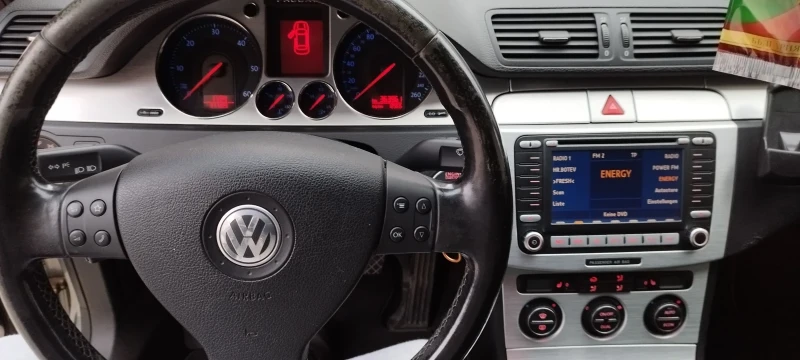 VW Passat 4matic, снимка 9 - Автомобили и джипове - 52997239