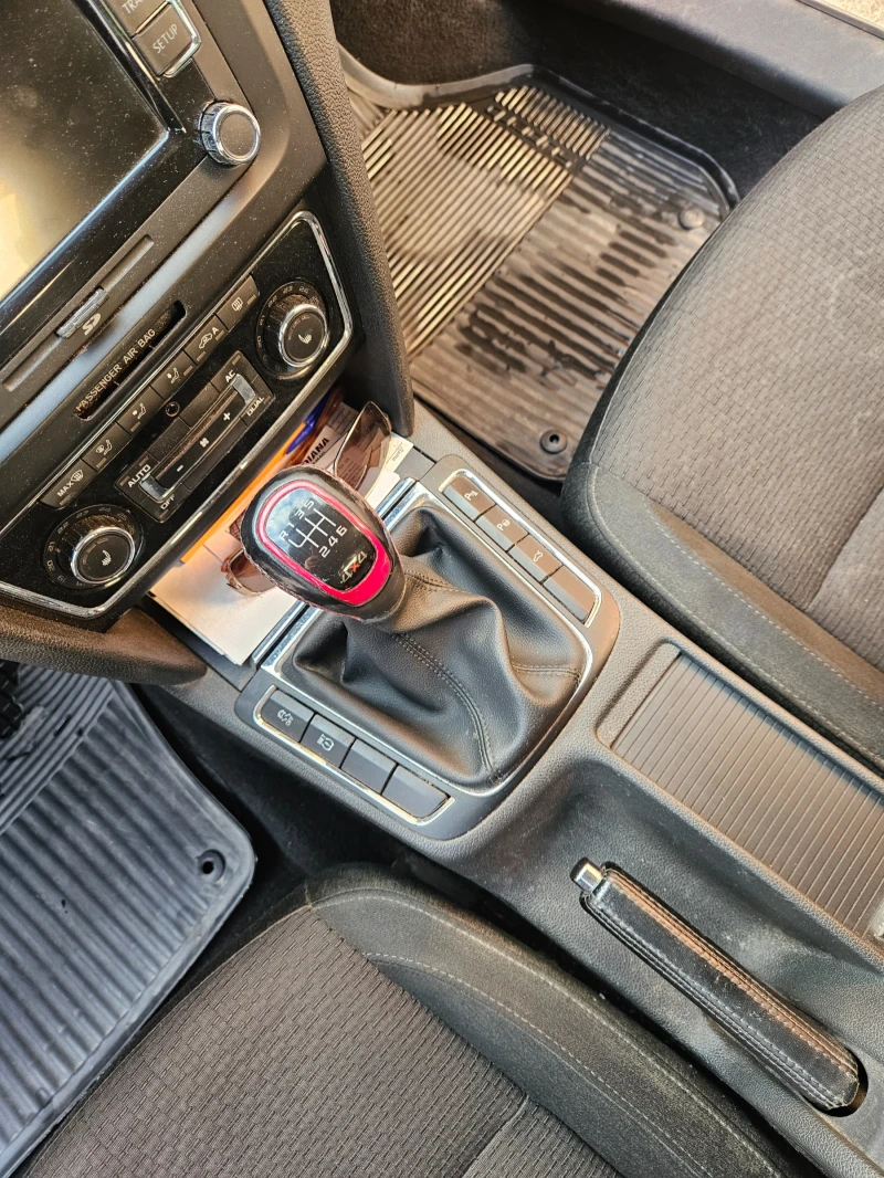 Skoda Superb, снимка 9 - Автомобили и джипове - 53114899