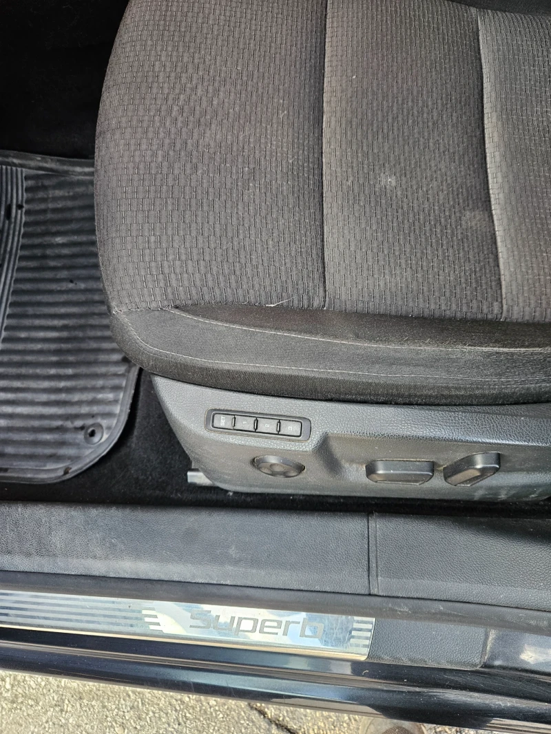Skoda Superb, снимка 12 - Автомобили и джипове - 53114899