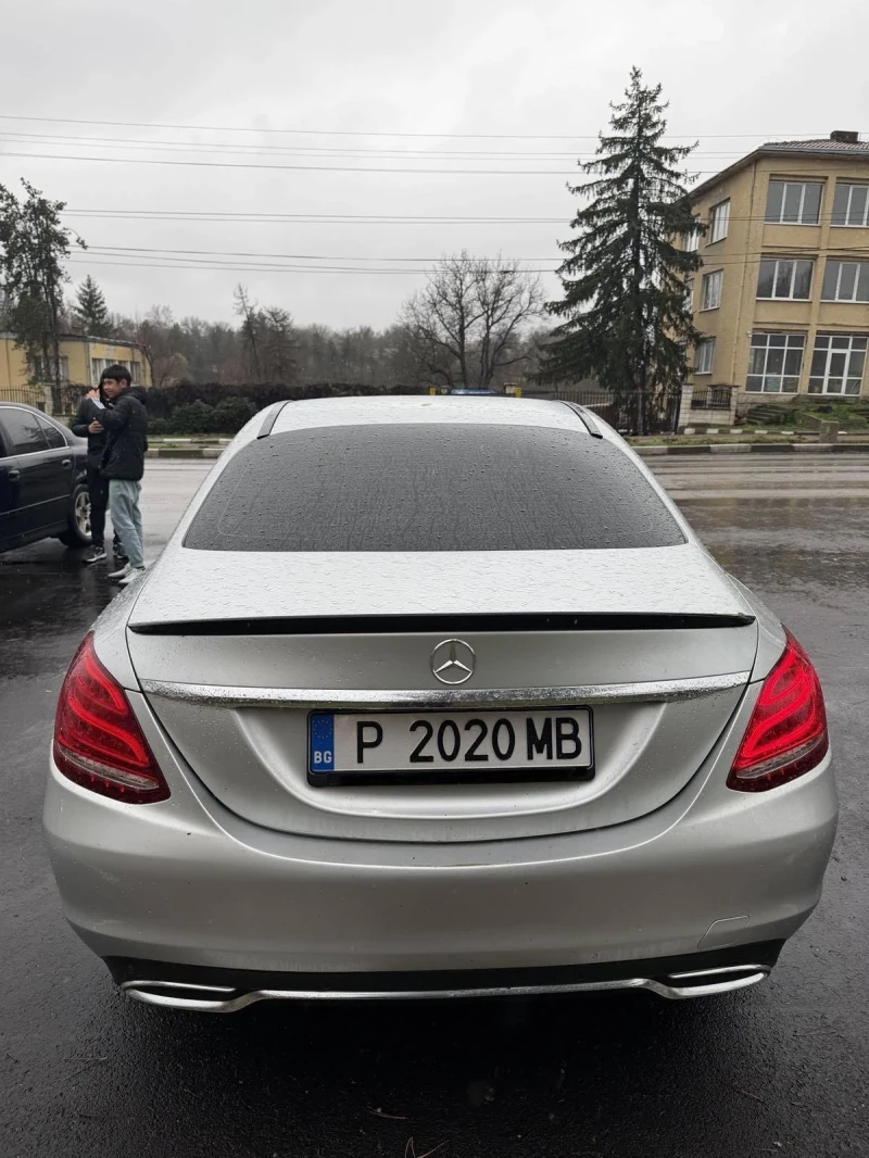 Mercedes-Benz C 220, снимка 4 - Автомобили и джипове - 53120409