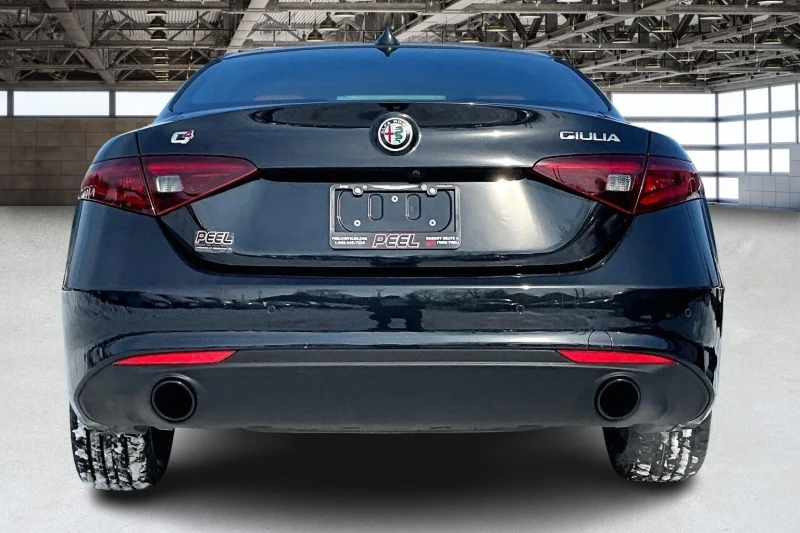 Alfa Romeo Giulia Ti AWD С РЕГИСТРАЦИЯ&АВТО КРЕДИТ, снимка 2 - Автомобили и джипове - 53360506