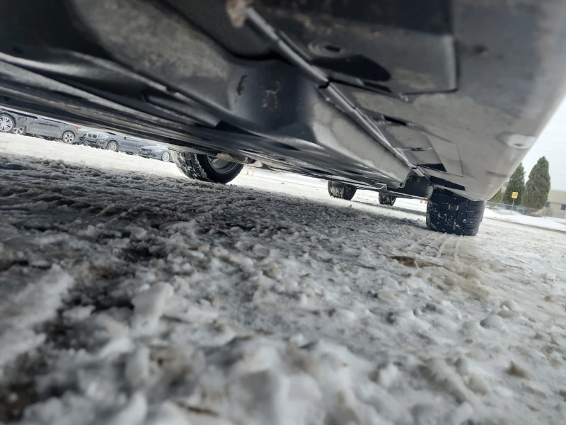 Toyota Camry SE HYBRID * Carfax* , снимка 14 - Автомобили и джипове - 53471637