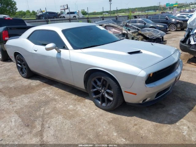 Dodge Challenger SXT - 18600 лв. - 44576281 1