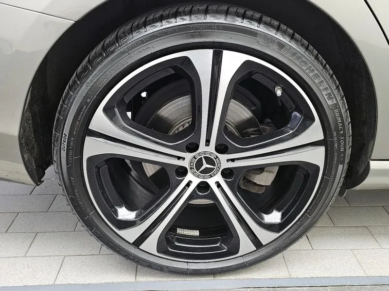 Mercedes-Benz C 300 4Matic Avantgarde, снимка 5 - Автомобили и джипове - 54892187