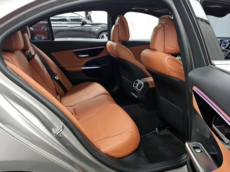 Mercedes-Benz C 300 4Matic Avantgarde, снимка 12 - Автомобили и джипове - 54892187