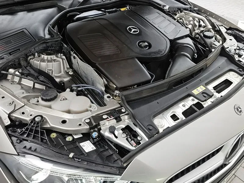 Mercedes-Benz C 300 4Matic Avantgarde, снимка 6 - Автомобили и джипове - 54892187