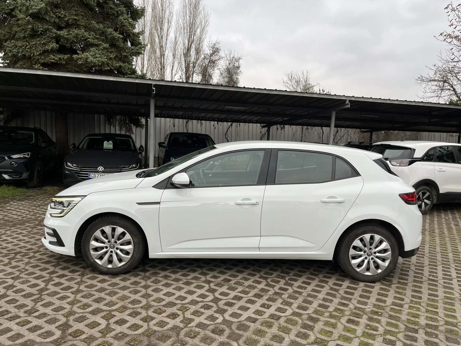 Renault Megane 1.5 dCi 115 к.с 6M/T - изображение 7