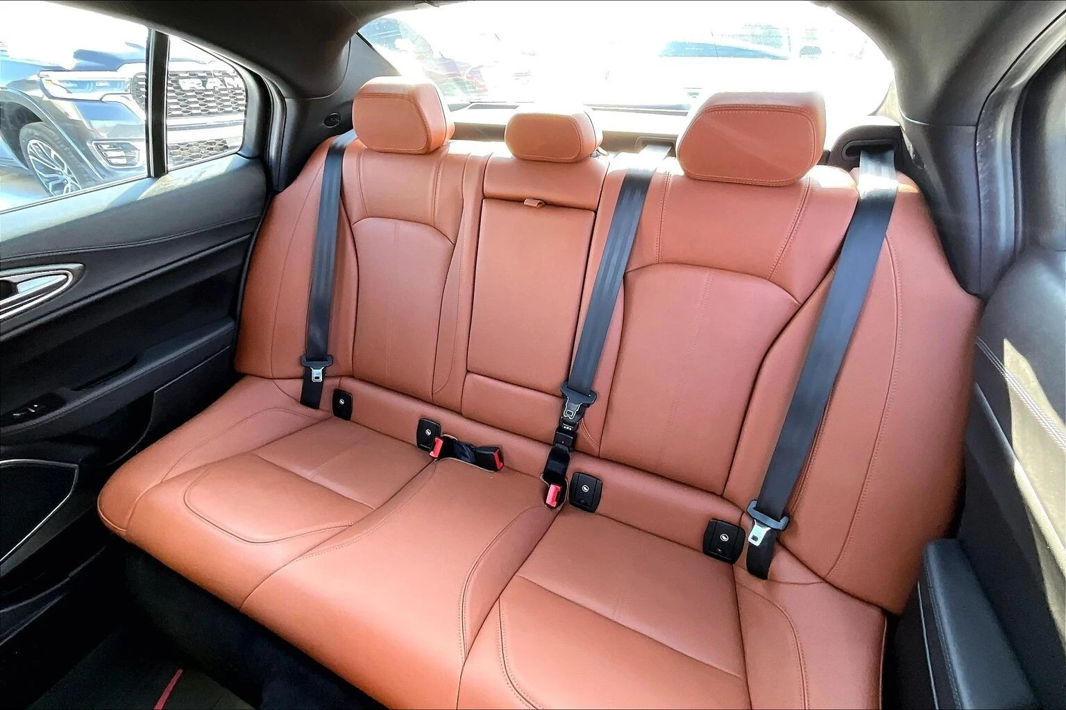 Alfa Romeo Giulia Ti AWD С РЕГИСТРАЦИЯ&АВТО КРЕДИТ - изображение 7