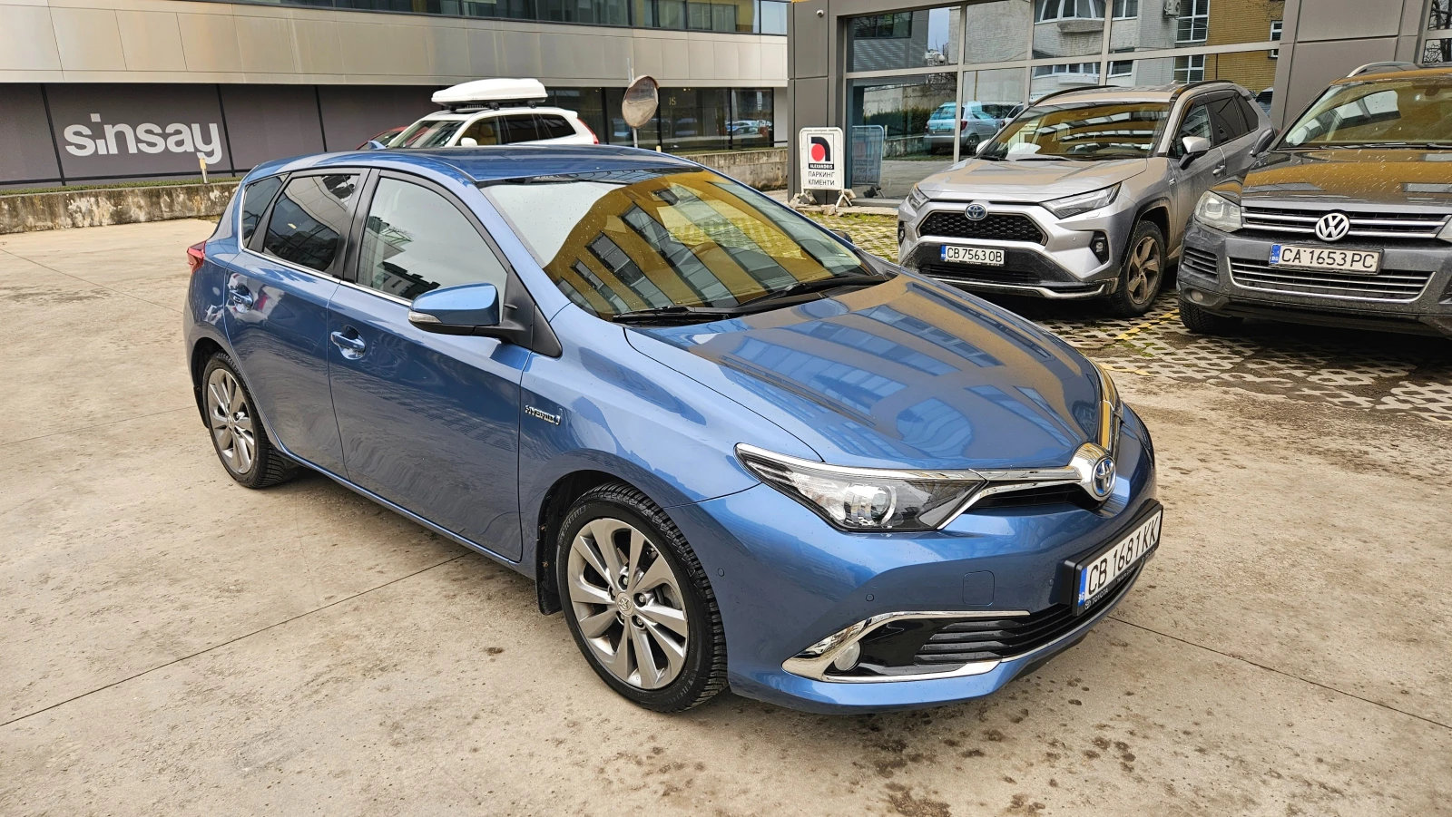 Toyota Auris  - изображение 4