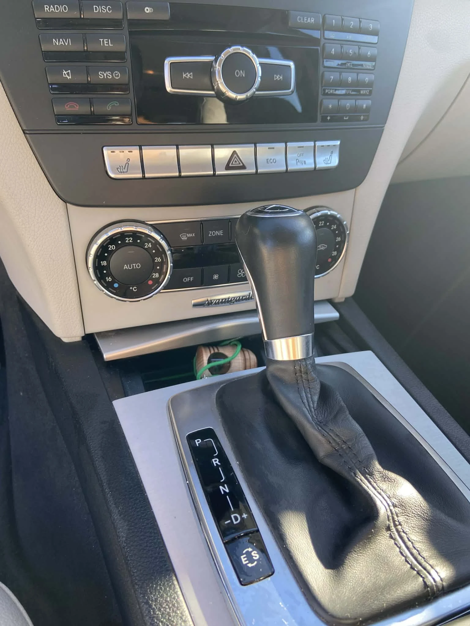 Mercedes-Benz C 180, снимка 6 - Автомобили и джипове - 53812633