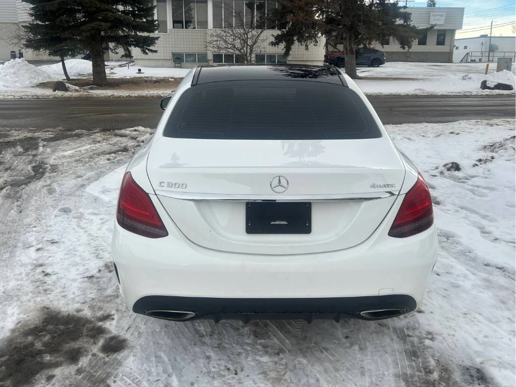 Mercedes-Benz C 300 CARFAX* ДИСТРОНИК * МЪРТВА ТОЧКА, снимка 4 - Автомобили и джипове - 53963497