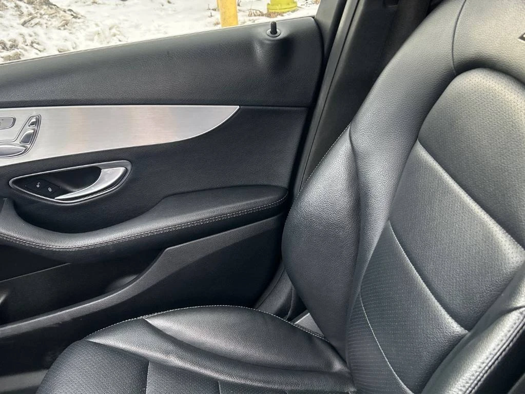 Mercedes-Benz C 300 CARFAX* ДИСТРОНИК * МЪРТВА ТОЧКА, снимка 7 - Автомобили и джипове - 53963497