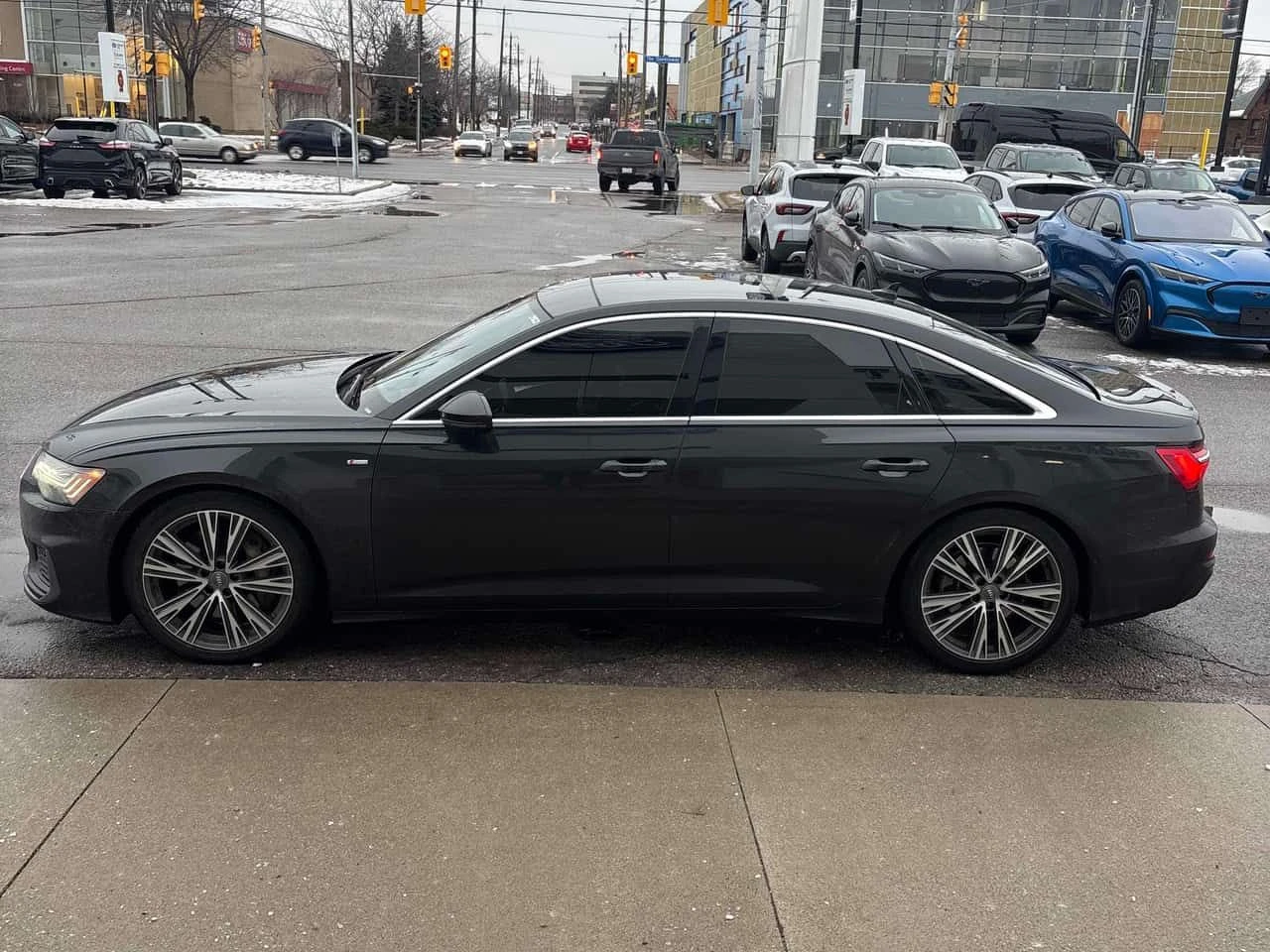 Audi A6 Technik  CARFAX, снимка 2 - Автомобили и джипове - 54019637