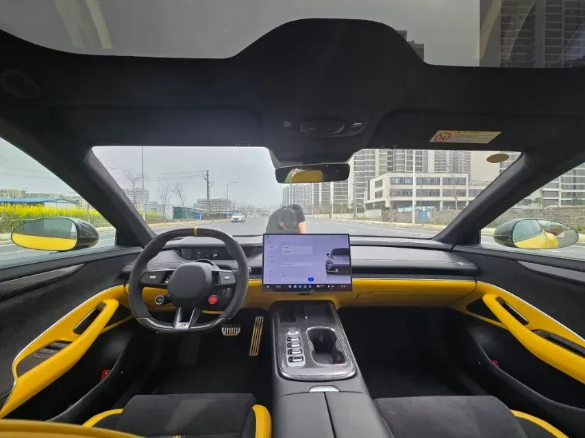 Xiaomi SU7 Ultra, снимка 9 - Автомобили и джипове - 54081808