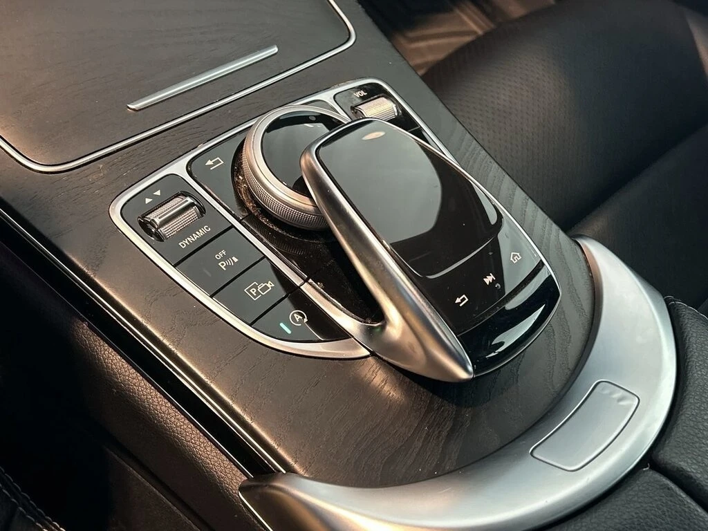 Mercedes-Benz C 300 * * CARFAX * * АВТО КРЕДИТ * * , снимка 15 - Автомобили и джипове - 54111759