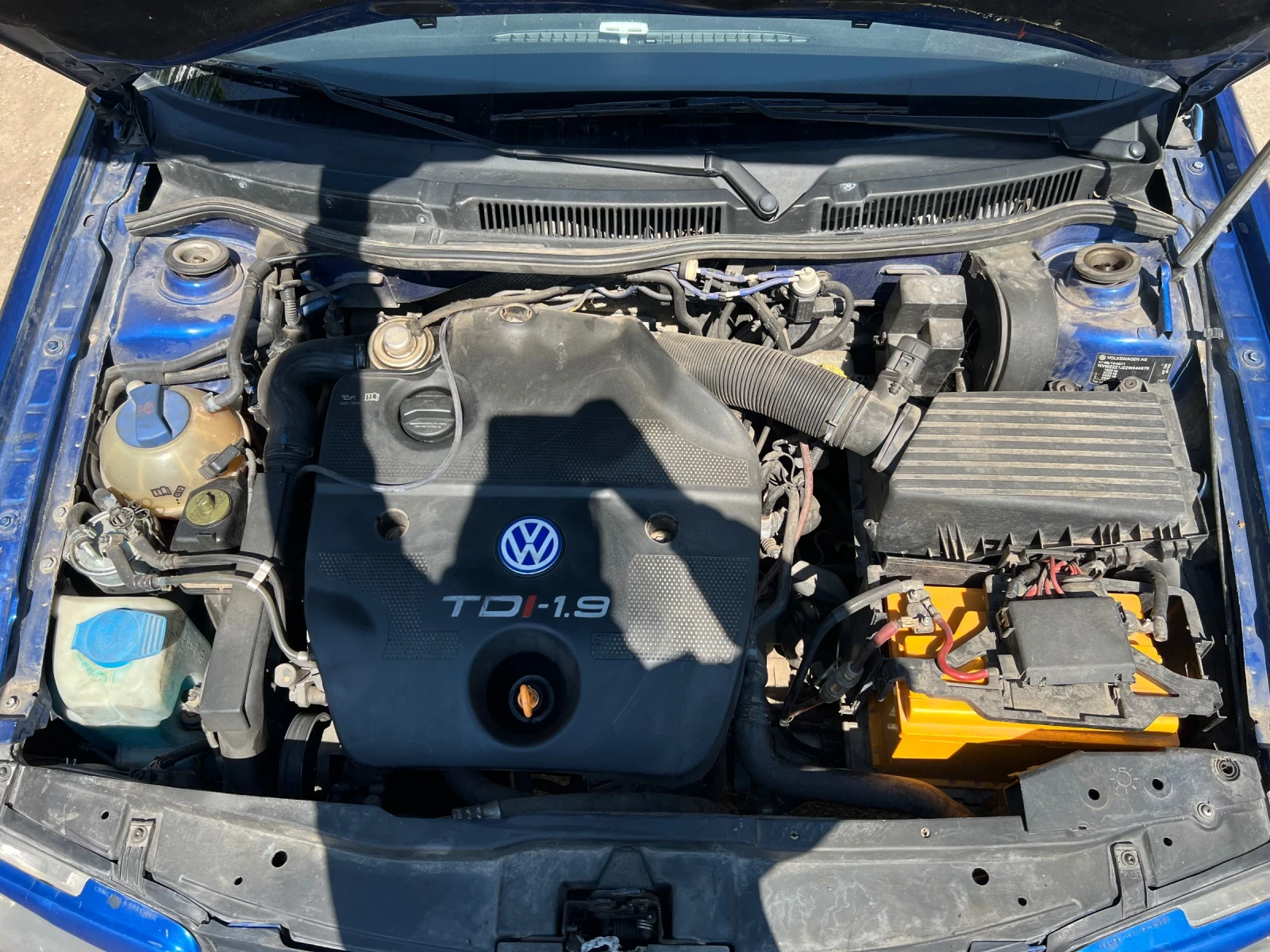 VW Bora, снимка 9 - Автомобили и джипове - 54703349