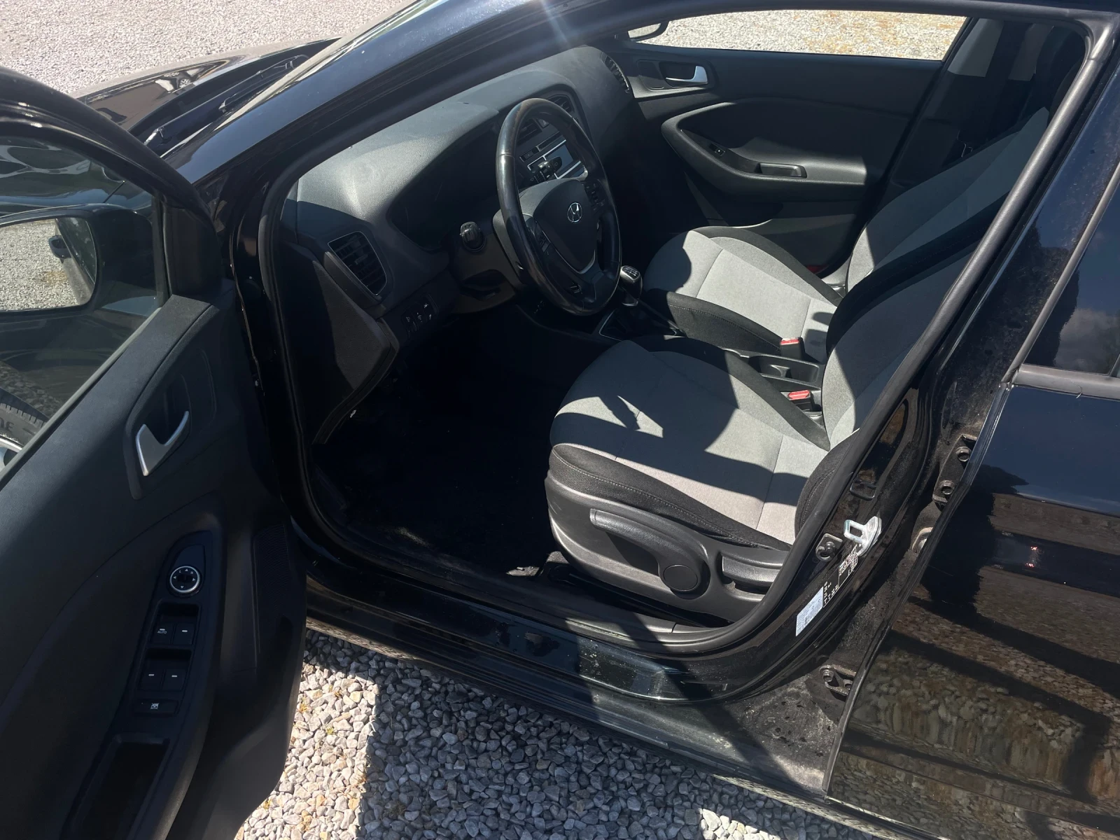Hyundai I20 1.1CRDI, снимка 9 - Автомобили и джипове - 54377313