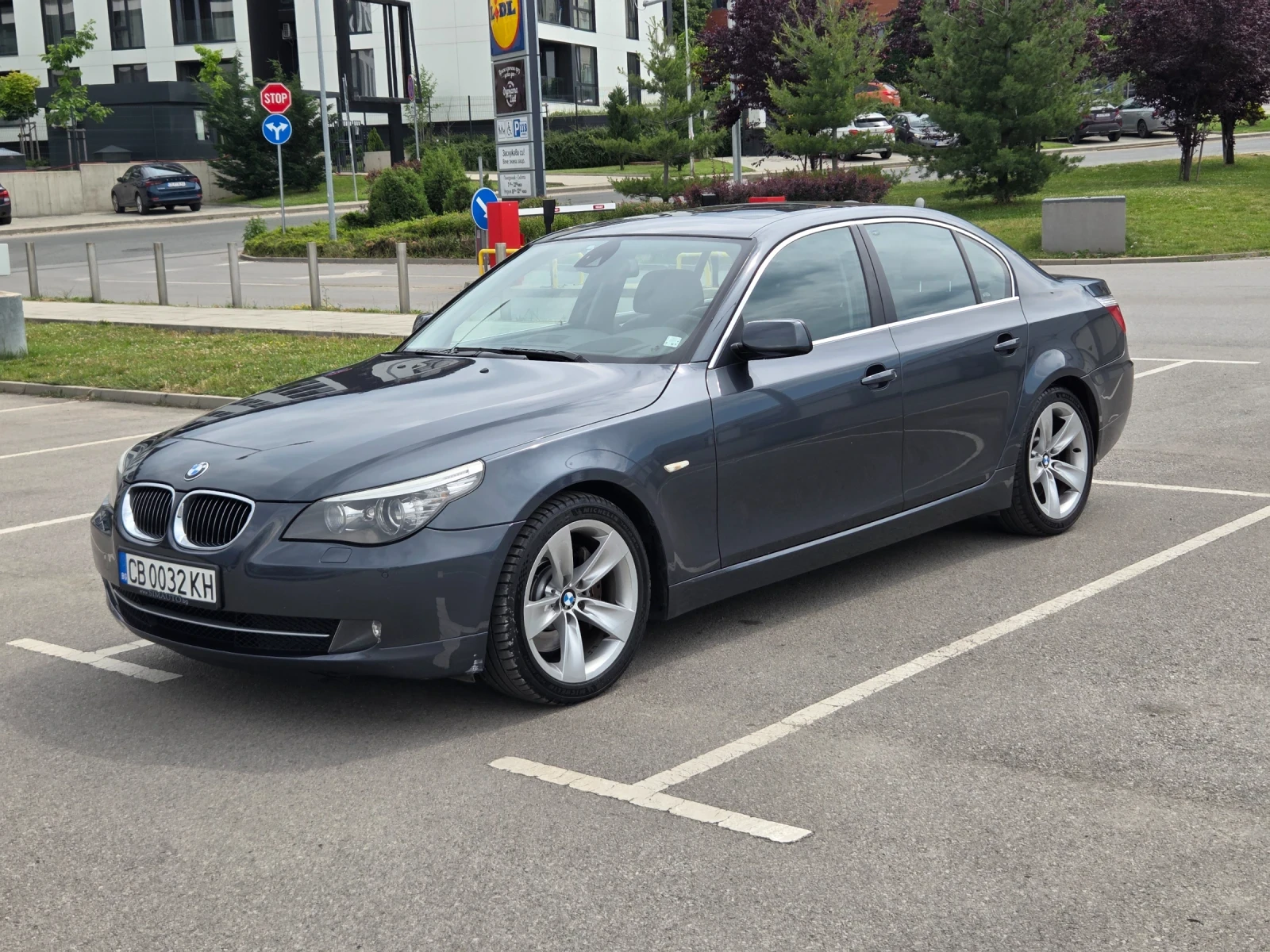 BMW 530