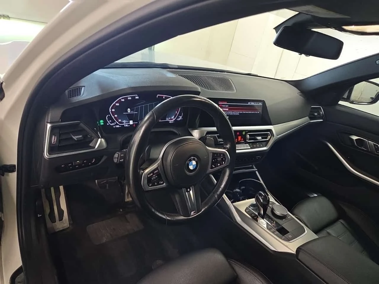 BMW 330  330I XDRIVE / M-PACK / ЦЕНА ДО БЪЛГАРИЯ / 2 КЛЮЧА, снимка 10 - Автомобили и джипове - 55301371