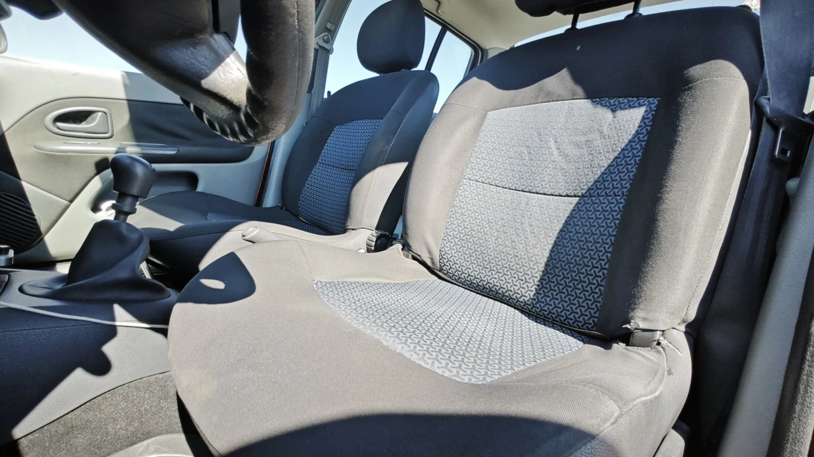 Renault Symbol 1.4 75 ГАЗ, снимка 9 - Автомобили и джипове - 55471190