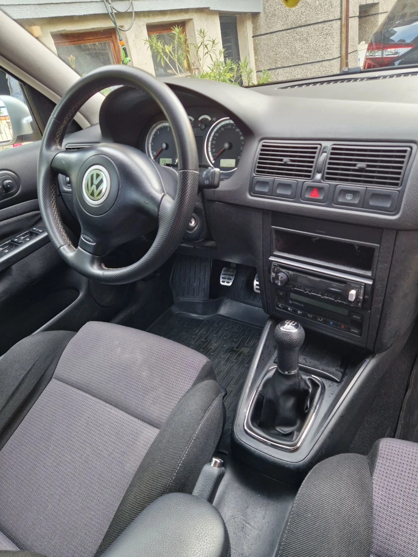 VW Golf, снимка 6 - Автомобили и джипове - 55930021