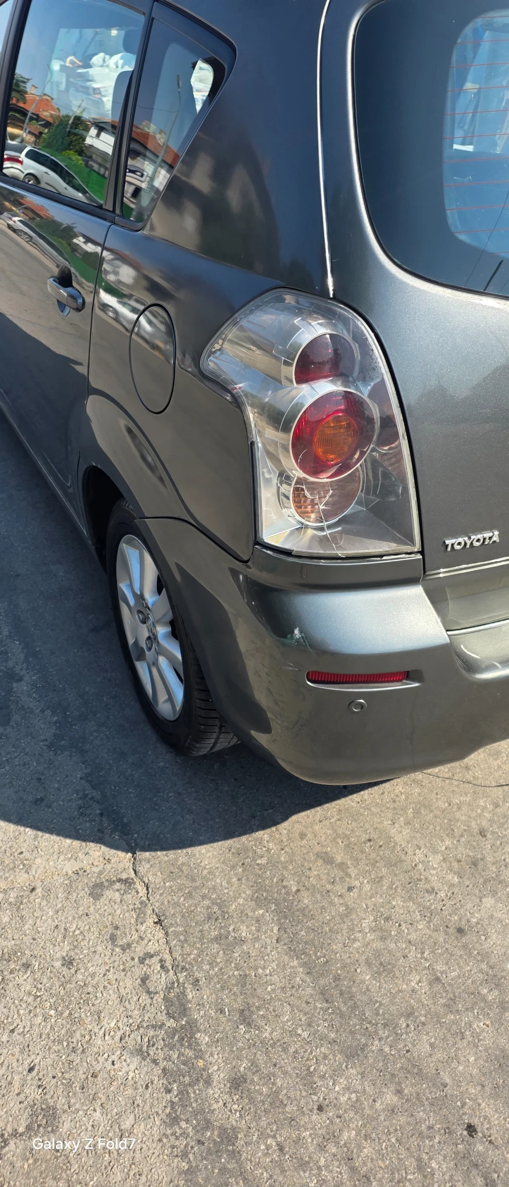 Toyota Corolla verso 2.0, снимка 12 - Автомобили и джипове - 56030195