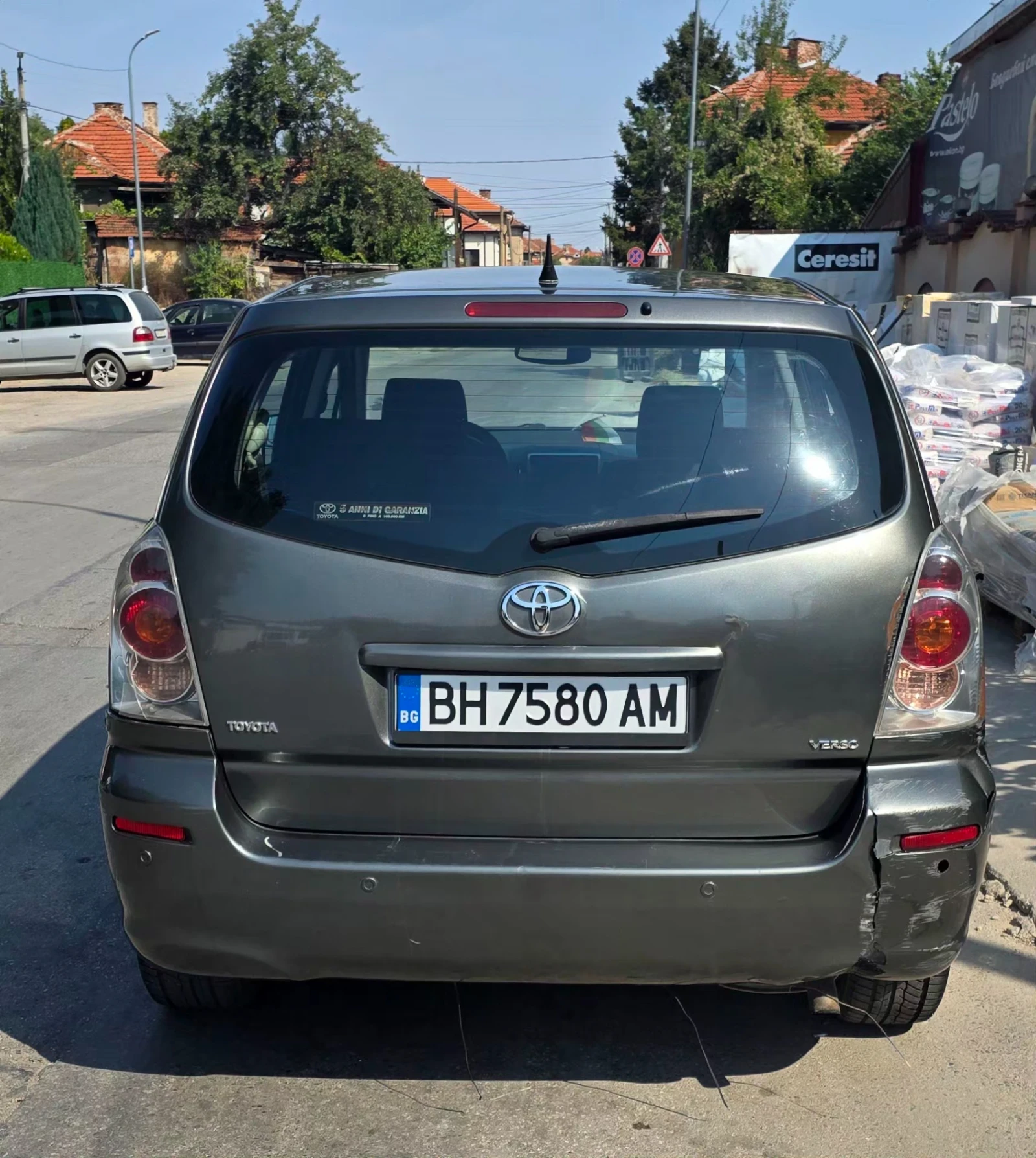 Toyota Corolla verso 2.0, снимка 11 - Автомобили и джипове - 56030195