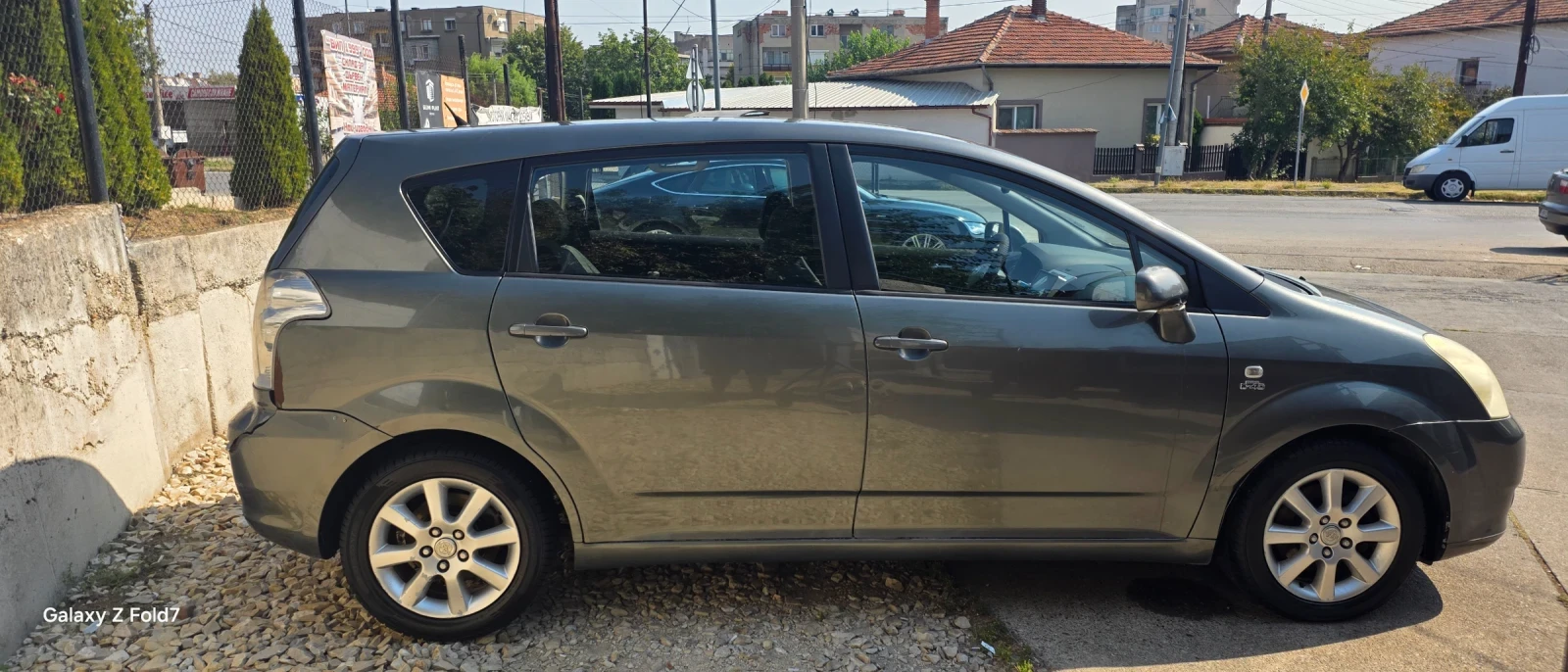 Toyota Corolla verso 2.0, снимка 3 - Автомобили и джипове - 56030195