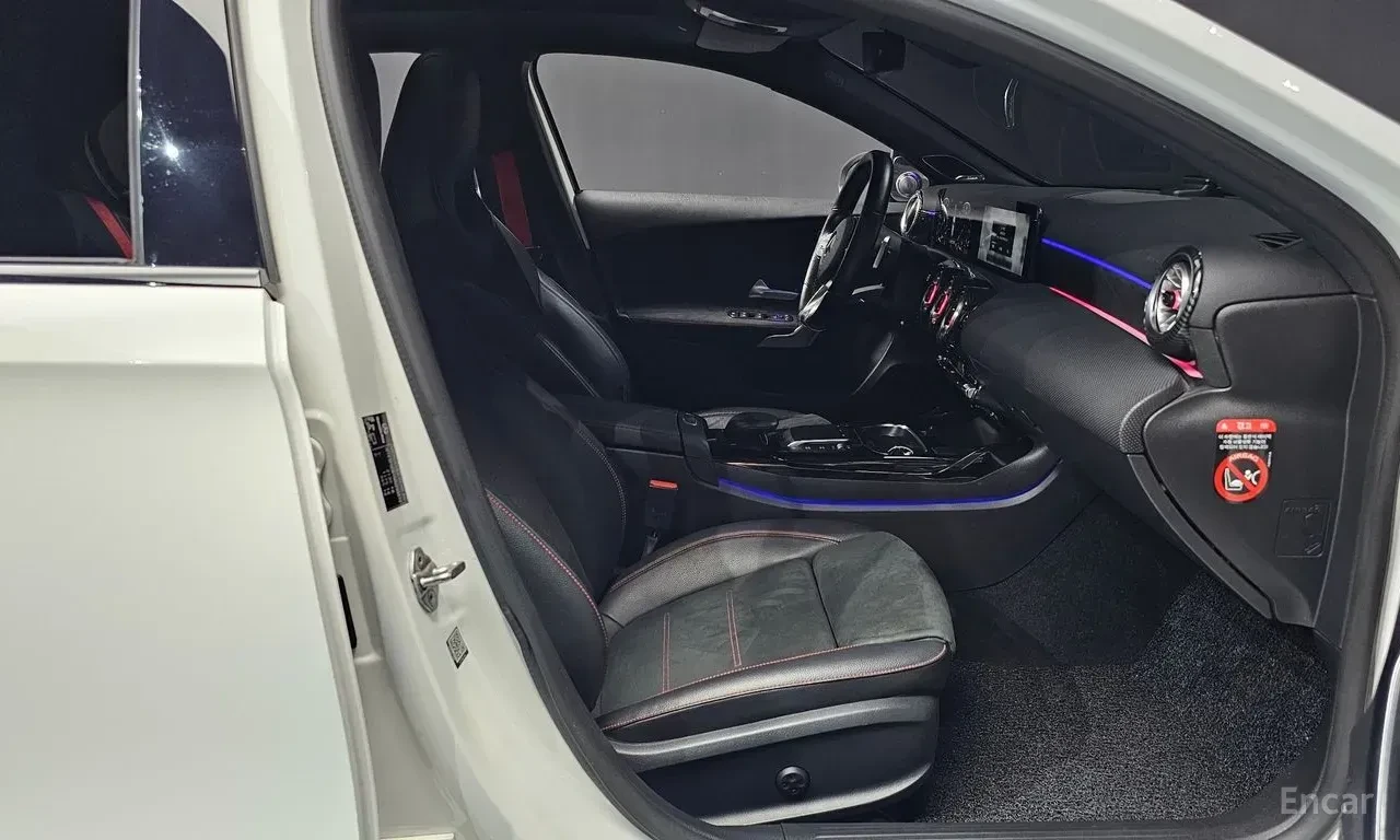 Mercedes-Benz A45 AMG 4MATIC* + BURMESTER* ХЕДЪП* 360КАМЕРА* , снимка 14 - Автомобили и джипове - 56317104