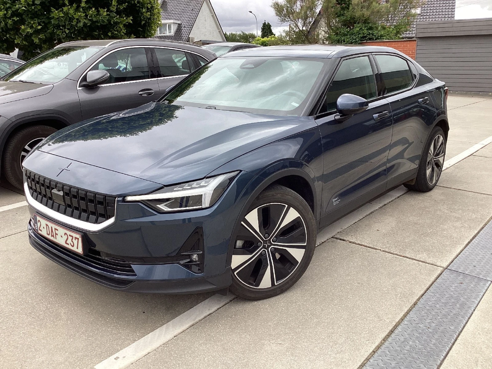 Polestar 2 Long Range LED Navi Panorama