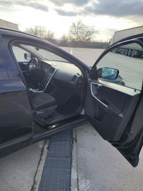 Volvo XC60 2.4 D AWD D3, снимка 9