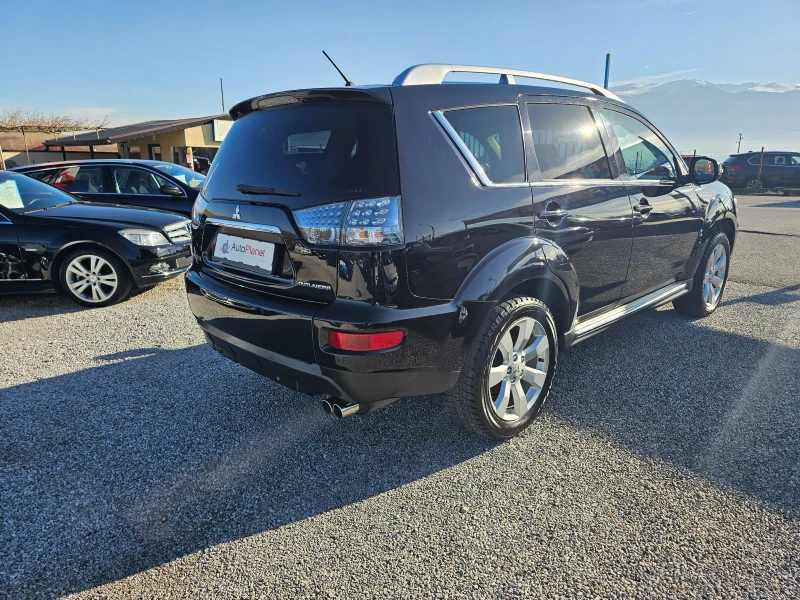 Mitsubishi Outlander 2.2 D  ABTOMAT 4x4, снимка 6 - Автомобили и джипове - 48403129