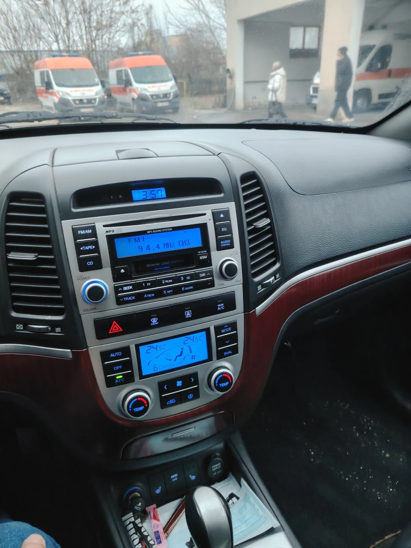 Hyundai Santa fe 2, снимка 11 - Автомобили и джипове - 48527683