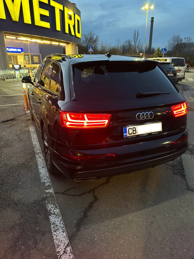 Audi Q7 S-line Панорама 149х.км+ Пълна СЕРВИЗНА ИСТОРИЯ, снимка 7 - Автомобили и джипове - 48951940