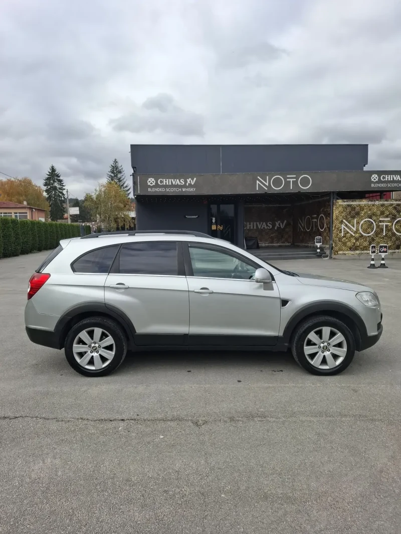 Chevrolet Captiva 2.0VCDI 150к.с 4Х4 7 МЕСТЕН АВТОМАТИК , снимка 8 - Автомобили и джипове - 52323542