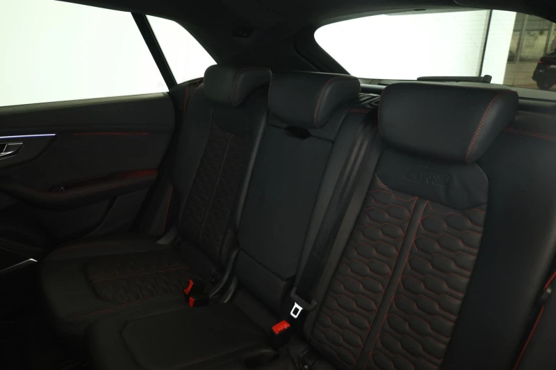 Audi RSQ8 PERFORMANCE/CERAMIC/DYNAMIC/CARBON/B&O/HEAD UP/360, снимка 15 - Автомобили и джипове - 52341239