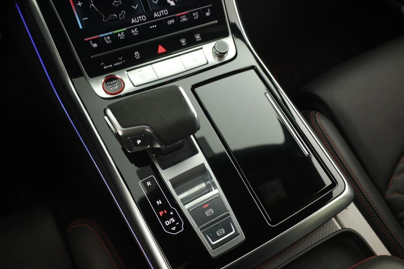 Audi RSQ8 PERFORMANCE/CERAMIC/DYNAMIC/CARBON/B&O/HEAD UP/360, снимка 12 - Автомобили и джипове - 52341239