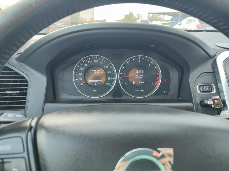 Volvo XC60 2.4 D AWD D3, снимка 11 - Автомобили и джипове - 52631553