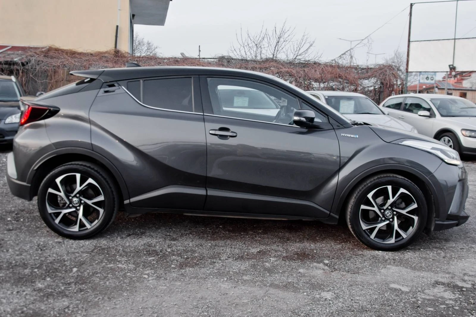 Toyota C-HR 2.0HYBRID - изображение 6