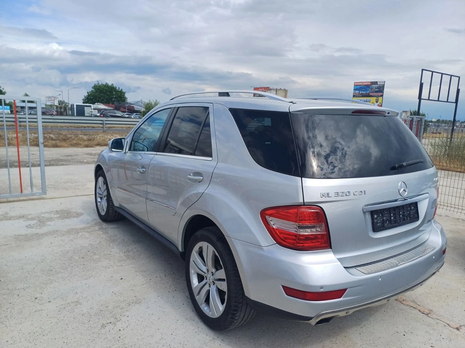 Mercedes-Benz ML 320 3.2 CDi - изображение 3