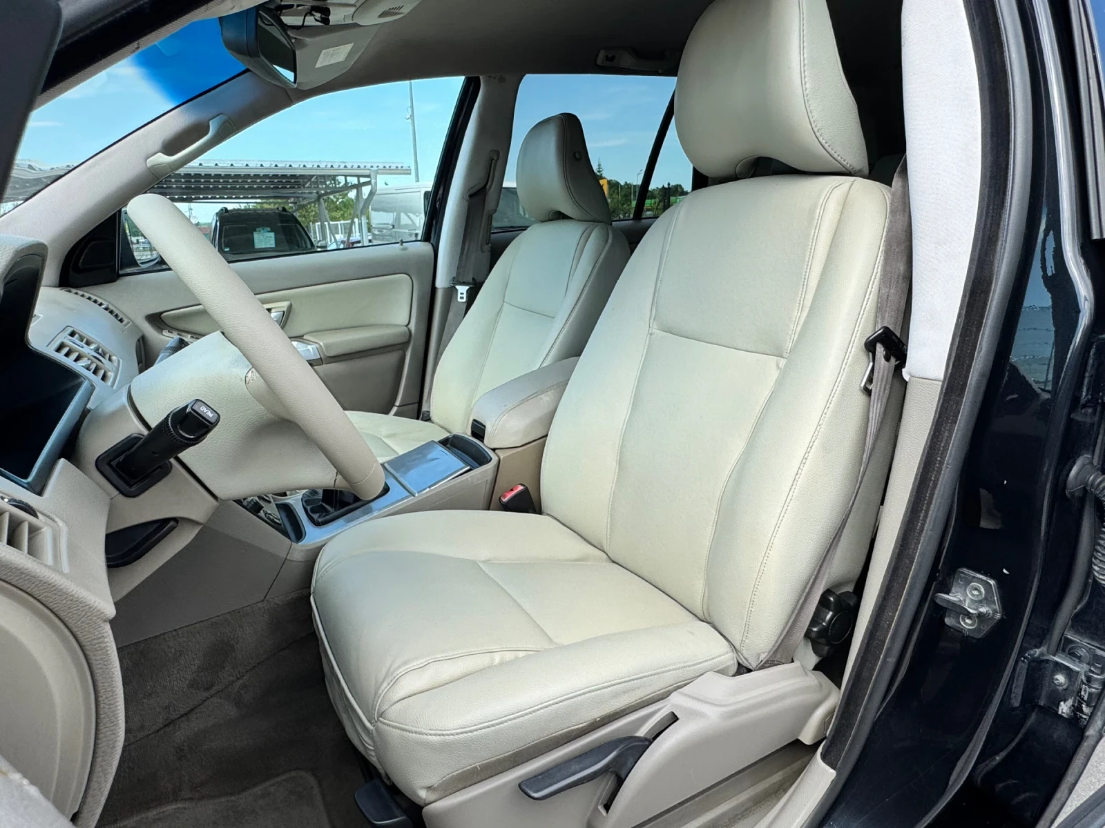 Volvo Xc90 2.4D5 4x4 ИТАЛИЯ - изображение 6