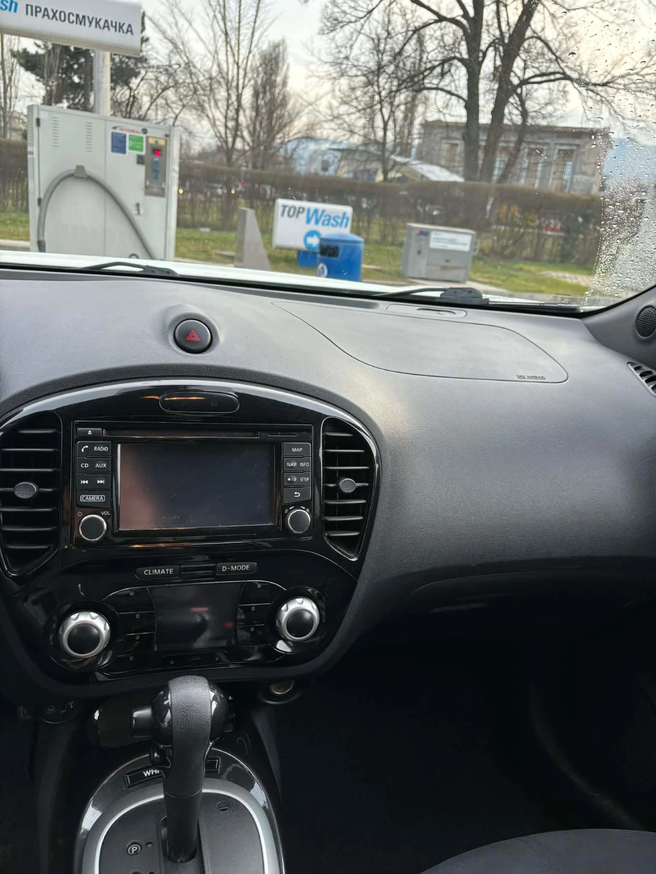 Nissan Juke, снимка 6 - Автомобили и джипове - 53727903