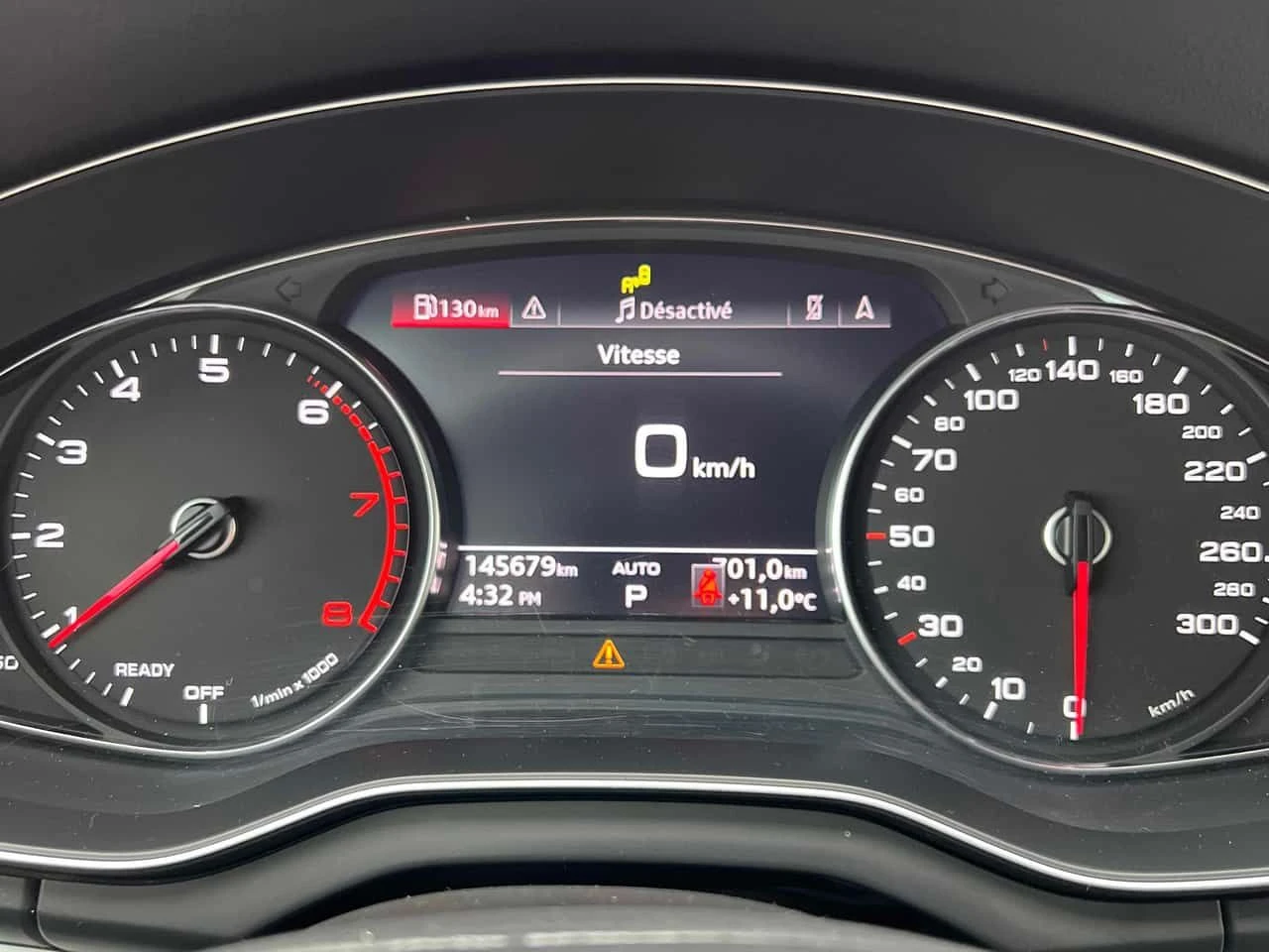 Audi Q5 * Komfort * DISTRONIC* PANORAMA* ПОДГРЕВИ* , снимка 8 - Автомобили и джипове - 54528069