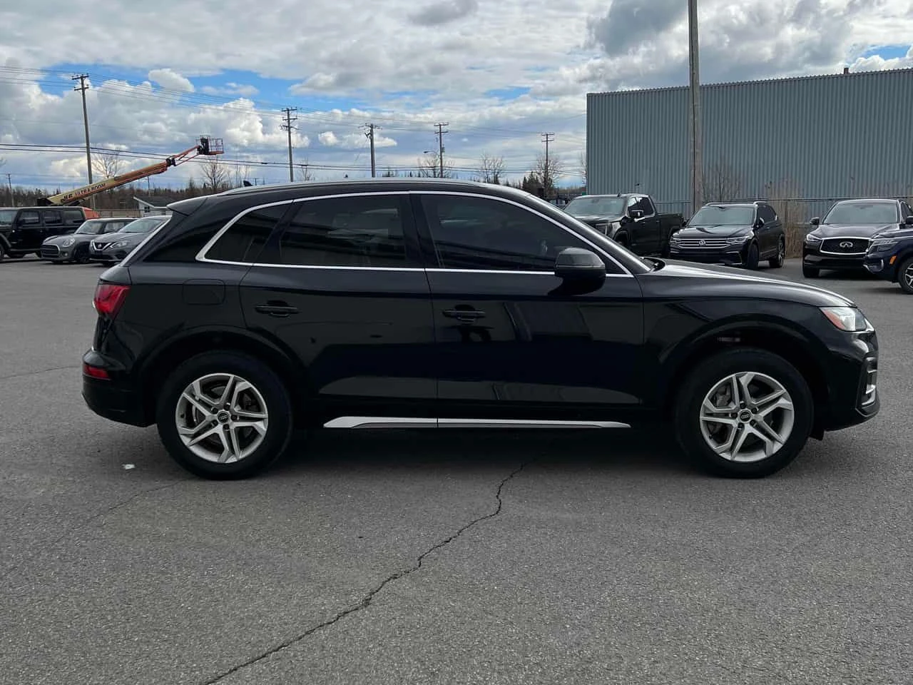Audi Q5 * Komfort * DISTRONIC* PANORAMA* ПОДГРЕВИ* , снимка 3 - Автомобили и джипове - 54528069