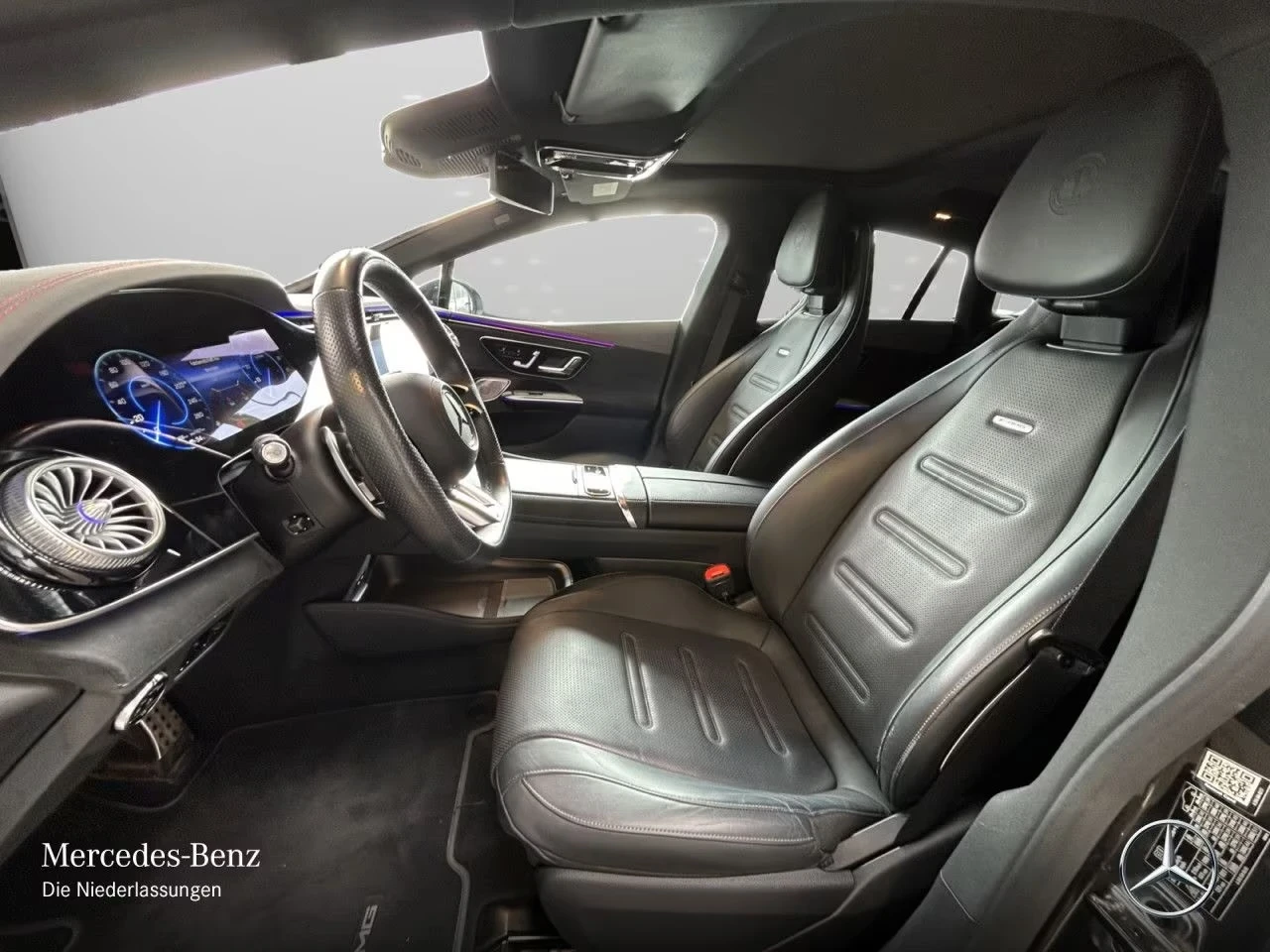 Mercedes-Benz EQE 43 AMG 4M Prem+ HyperScr AIR 360 DIST PANO HUD W/P, снимка 8 - Автомобили и джипове - 54883346