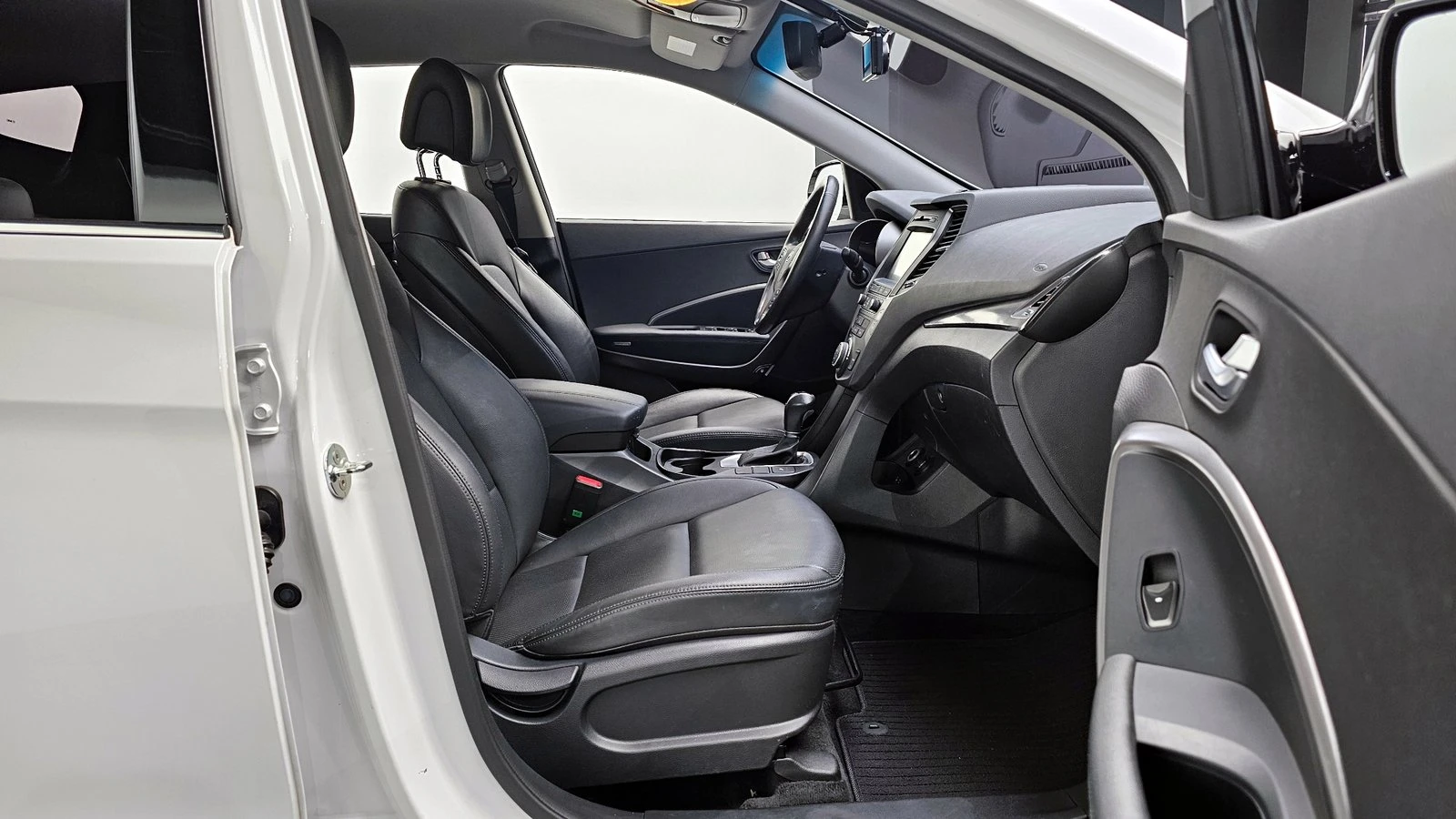 Hyundai Santa fe 2.0T* KEYLESS* ПОДГРЕВ ВОЛАН* КРАЙНА ЦЕНА, снимка 10 - Автомобили и джипове - 55318958