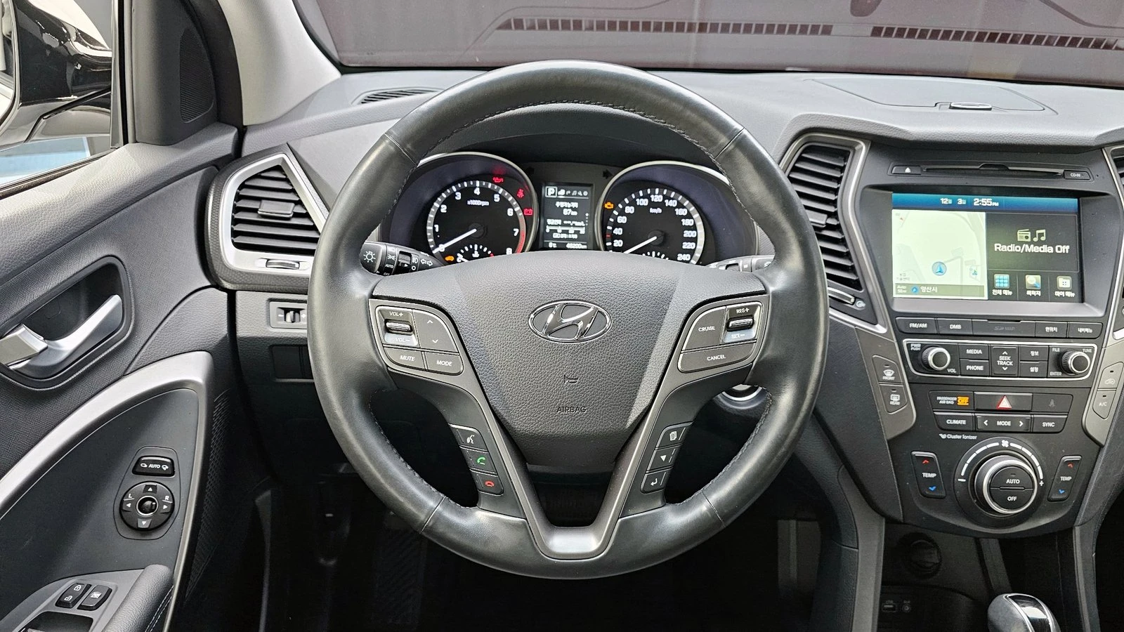 Hyundai Santa fe 2.0T* KEYLESS* ПОДГРЕВ ВОЛАН* КРАЙНА ЦЕНА, снимка 13 - Автомобили и джипове - 55318958