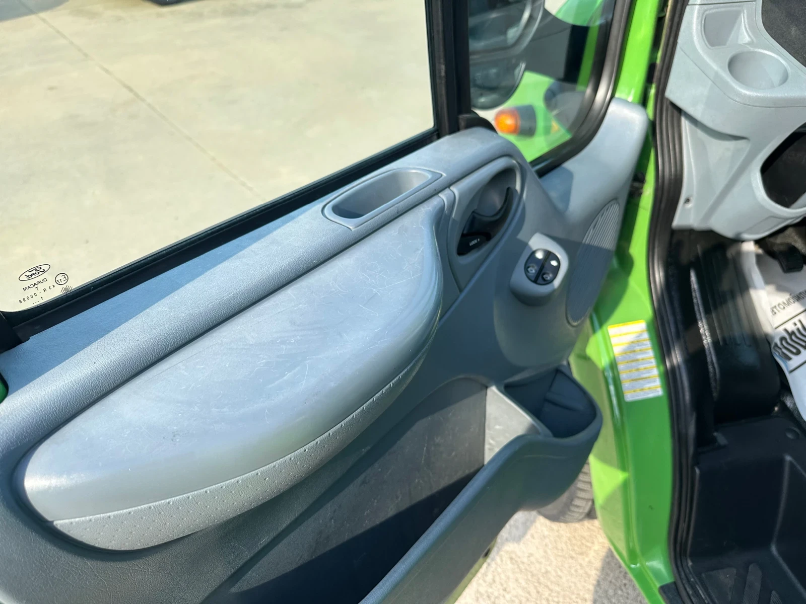 Ford Transit 2.2TDCI ECO* Климатик* 6 скорости*  - изображение 6