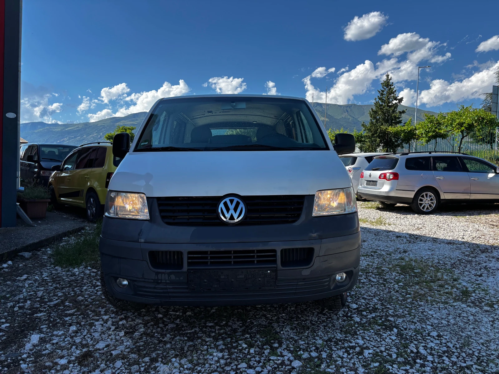 VW Transporter Климатик 6 места топ, снимка 2 - Бусове и автобуси - 54917810