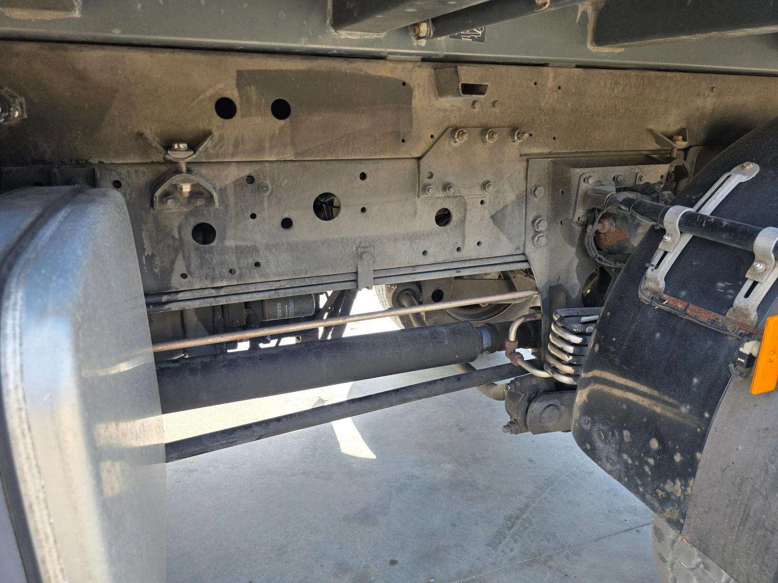 Mercedes-Benz UNIMOG U 500 L самосвал, снимка 8 - Камиони - 56223277